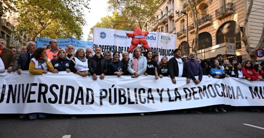 Las gremios universitarios y los rectores repudiaron la represión en la Quinta Marcha Universitaria