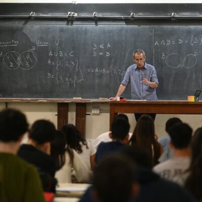 En el marco de la Quinta Marcha Universitaria registran otra caída del salario de docentes y nodocentes