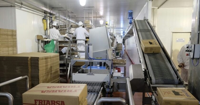 El frigorífico Friar suspendió a decenas de trabajadores en Reconquista: el gremio acordó reducir la jornada para evitar despidos