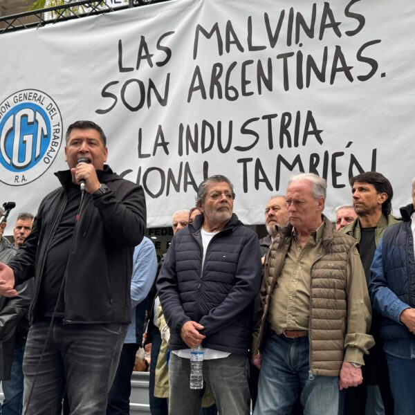 Jerónimo en la marcha de la CGT: «¿Dónde están los 18 mejores meses que nos prometieron? Lo único que vemos es cómo se pierden puestos de trabajo, cómo se endeudan las familias»
