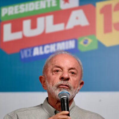 El desempleo y los despidos en Argentina se colaron en el inicio de la campaña por el balotaje brasilero