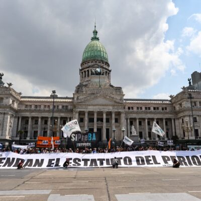 «No vendan el Estatuto»: el gremio de prensa movilizó al Senado para proteger el periodismo