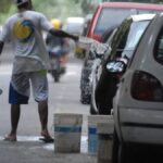 Rosario replica el plan Andando, que creó para carreros, para la reconvertir a los cuidacoches