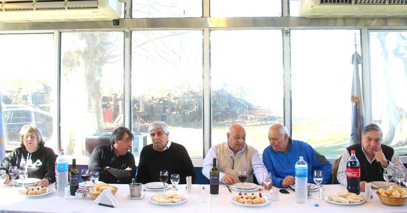 Moyano mostró su músculo y pidió afianzar la unidad para que el 10 de diciembre haya un Presidente peronista