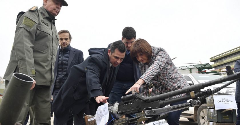 El Gobierno busca asegurarse el voto de las fuerzas de seguridad y aumenta los salarios de Gendarmería, Prefectura y Policía Federal
