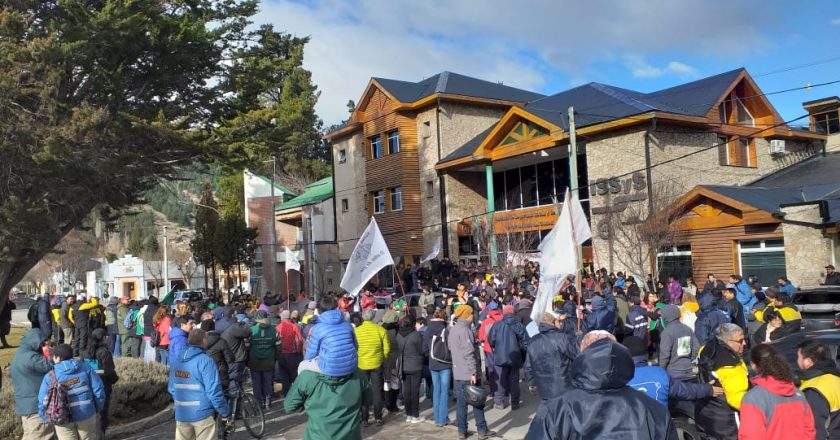 No les pagan la paritaria y los ferroviarios paralizan la Trochita