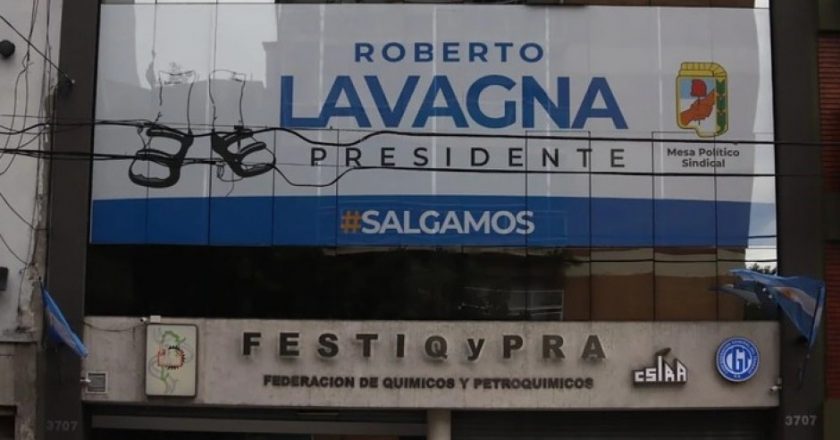 El promotor del logo de las sandalias con medias deja a Lavagna y se va con Pichetto