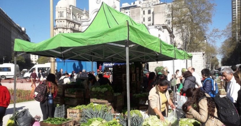 Productores de la economía popular organizan «alimentazo» en Plaza de Mayo