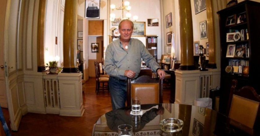 ¿Por qué Andrés Rodriguez le permite a Macri blindar 2500 militantes de Cambiemos en el Estado?