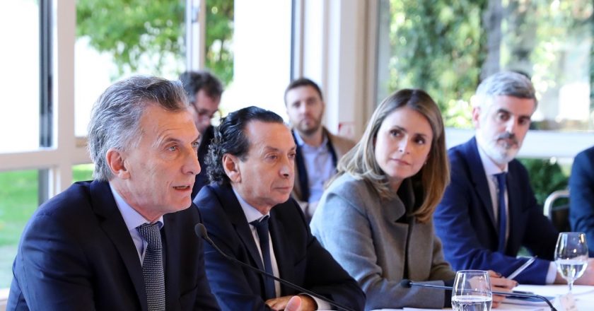 El último año se perdieron 18 mil empleos registrados por mes