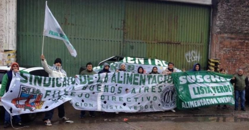 A dos semanas del cierre, sostienen la ocupación de la fábrica de mielcitas