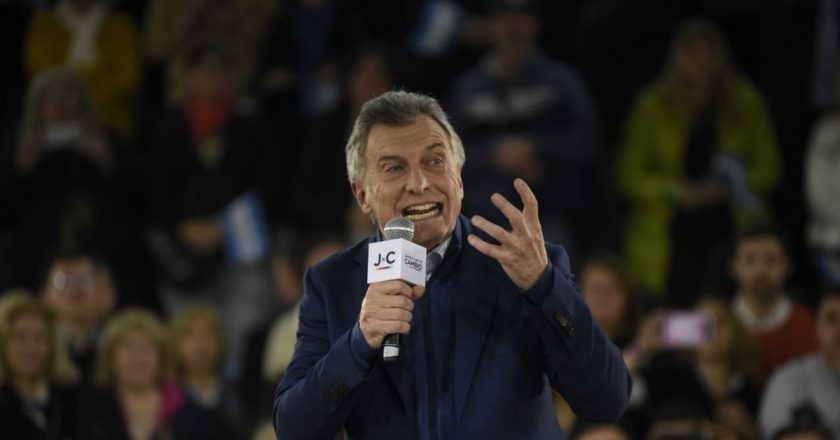 Macri trató de despegarse de Herme Juarez en su cierre de campaña de Rosario