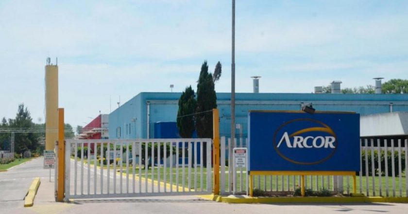 Arcor vuelve a refinanciar su deuda y hay temor entre sus trabajadores