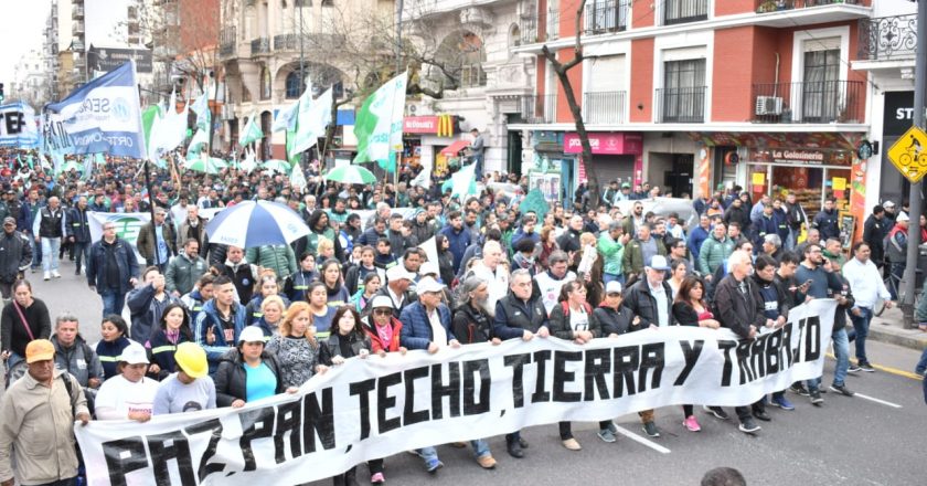 «Esas políticas destruyeron el poder adquisitivo de los salarios, jubilaciones, pensiones y asignaciones»