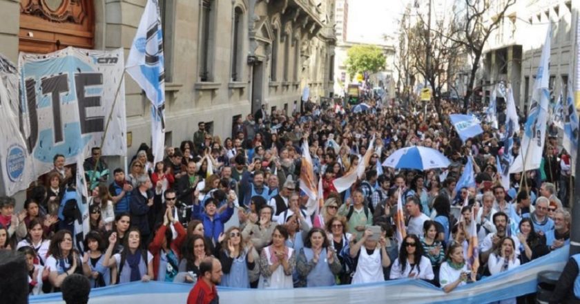 Los docentes porteños denuncian que Cambiemos le congeló las asignaciones familiares hace 7 años