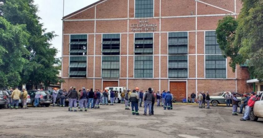 Obreros del Ingenio La Esperanza reclaman el pago de las indemnizaciones