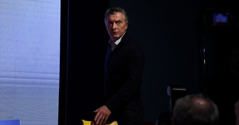 La nueva disparada del dólar dejó el salario mínimo argentino entre los peores de la región