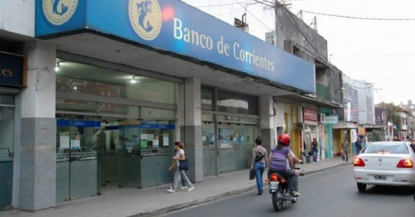 En medio de la crisis, Corrientes adelantó el aumento salarial para estatales