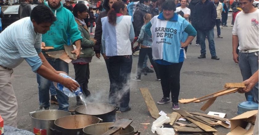 Jueves de protestas: marchas, asambleas, «polentazo» y el reclamo de un paro general