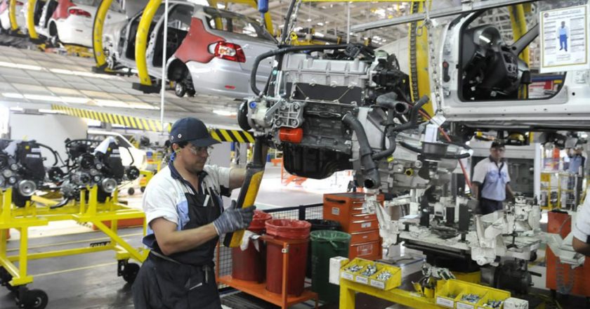 No repuntan las ventas y Fiat diseña un plan de suspensiones
