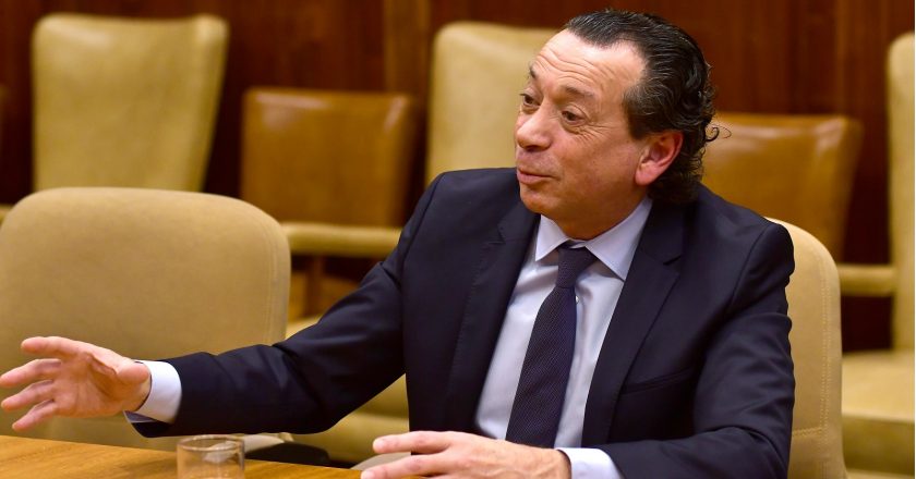 Apareció Sica para justificar las restricciones cambiarias y dijo que llevan «tranquilidad»