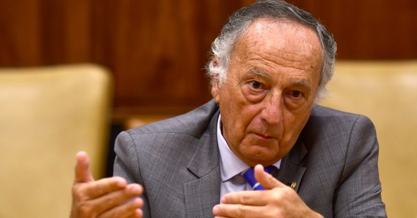 La UIA reconoce que se reabrirán las paritarias pero advierte que «va a costar 10 años recomponer el poder adquisitivo»