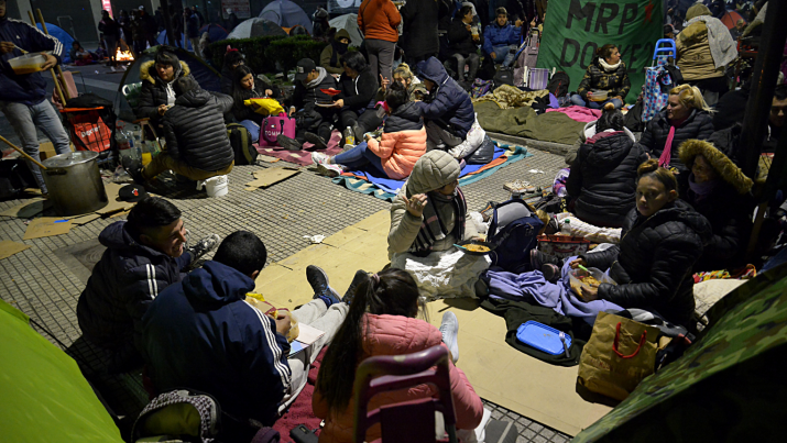 Las organizaciones sociales no retroceden y diseñan un acampe de 48 horas frente a Desarrollo Social