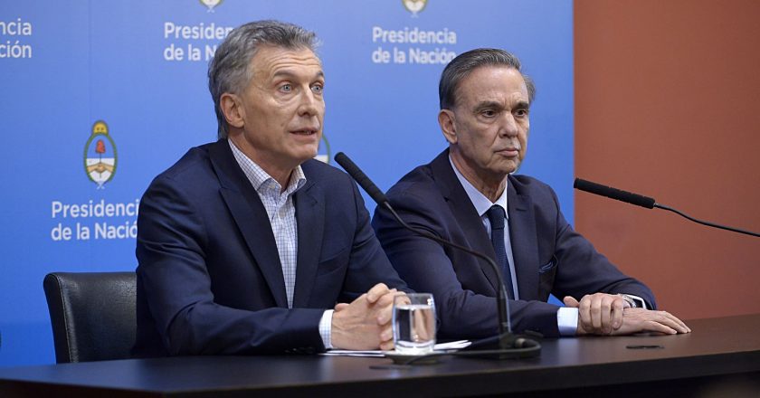 Furia de los gremios aeronáuticos porque Macri deja que TAM vuele a Malvinas