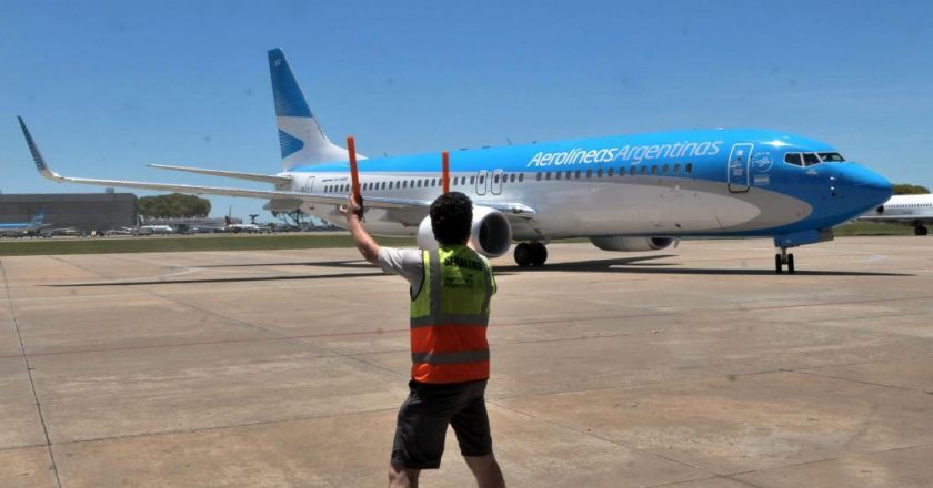 Aerolíneas Argentinas se niega a cerrar las paritarias y los técnicos aeronáuticos advierten que se termina la paz post PASO