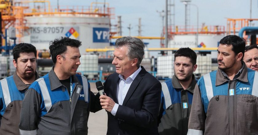 Los marítimos acusan a YPF de entregar empleos a Paraguay en medio de la crisis