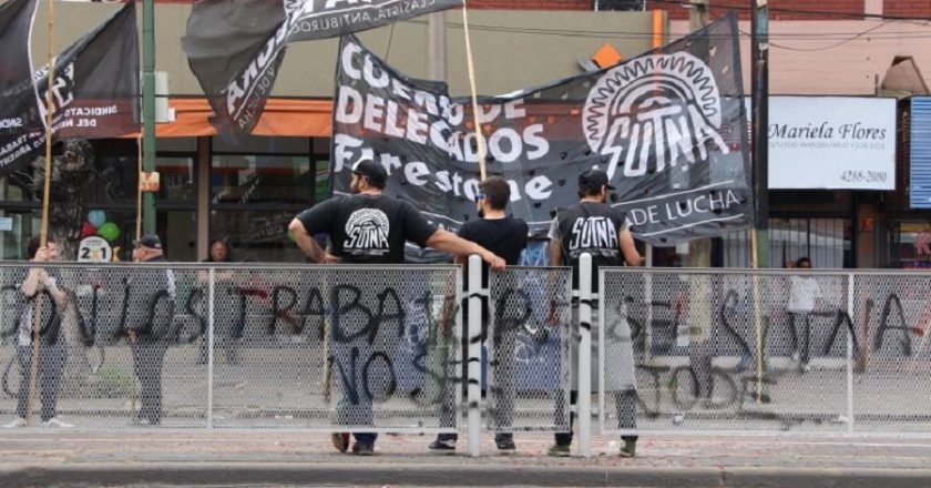 Petroleros y neumáticos piden reabrir las paritarias y crece la presión sobre Sica