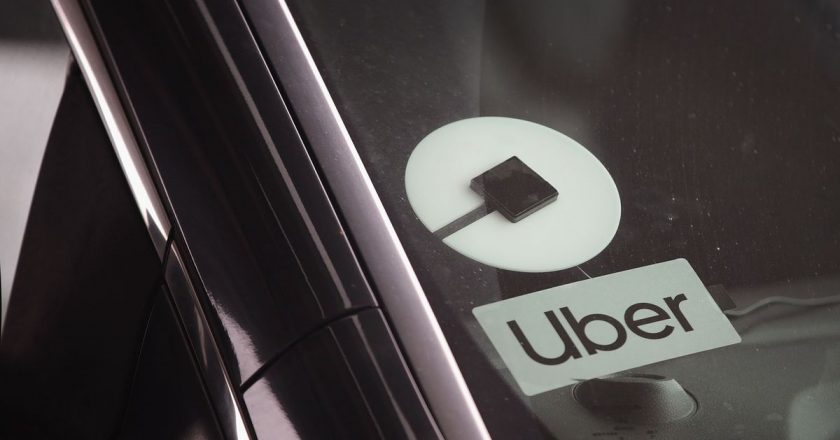 La justicia ordenó suspender el servicio de UBER en Córdoba