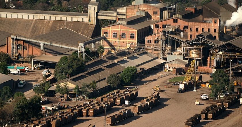 Las empresas quieren pasar los trabajadores al convenio de la Uatre y los azucareros van al conflicto en todo el país