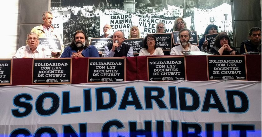 Los docentes van al paro nacional por la muerte de las dos docentes en Chubut