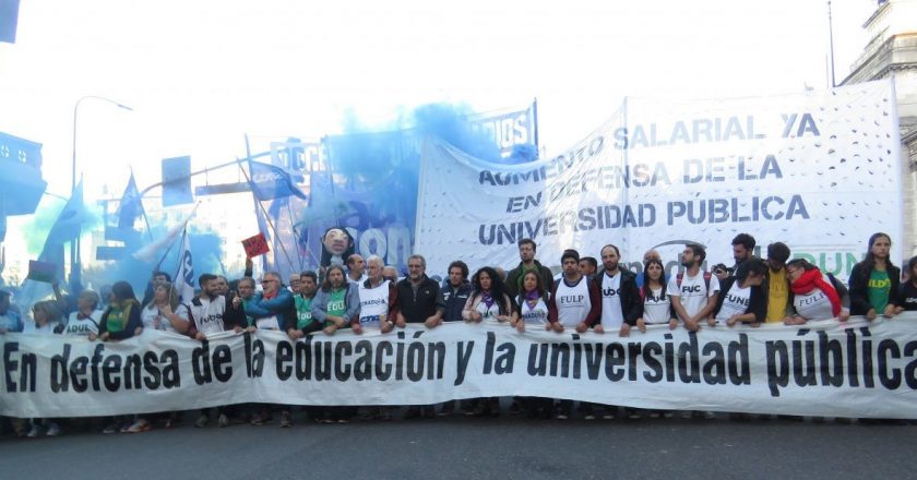 Los universitarios también paran mañana por la muerte de las dos docentes de Chubut
