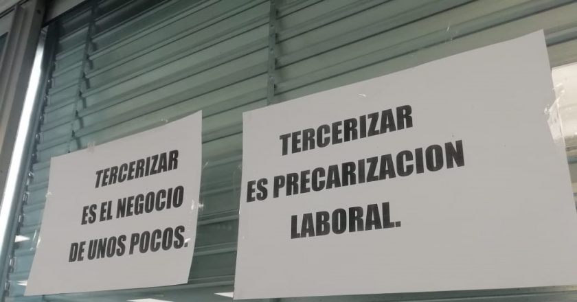 Aerolíneas busca tercerizar el call center y hay paro por tiempo indeterminado