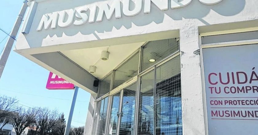 Musimundo extiende los cierres al Sur y bajó la persiana en Cutral Co y Zapala