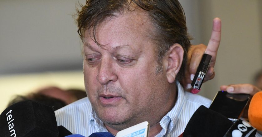 Se profundiza la desregulación aerocomercial y los pilotos lanzan un plan de lucha pero les fracturan el gremio