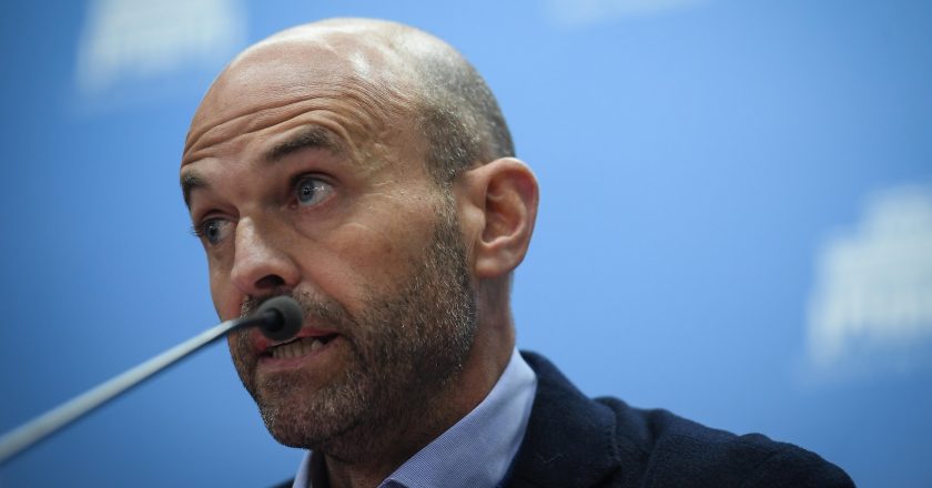 Viales rechazaron el decreto que autorizó que un privado administre 5 corredores y denunciaron a Dietrich por un negociado de 30 mil millones