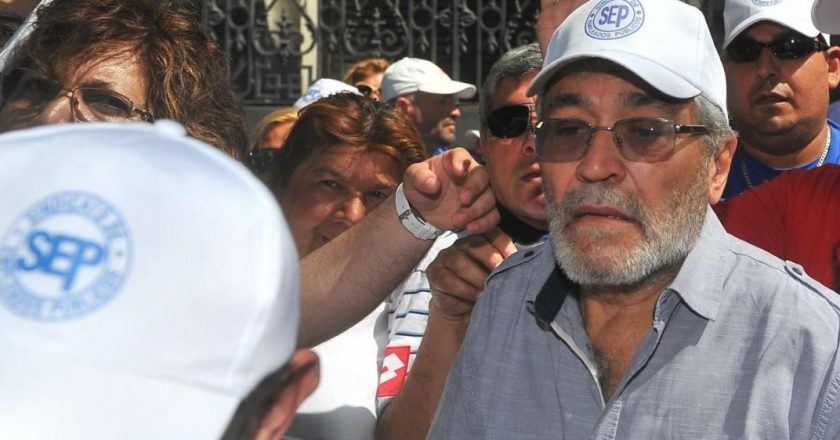 Córdoba pagará a estatales un bono de 3 mil pesos en dos tramos