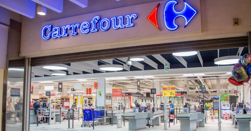 Carrefour confirmó que pagará el «bono» de 5 mil pesos en octubre