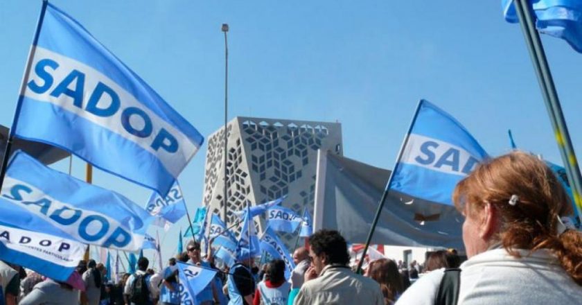 Los docentes privados cobrarán el «bono» de 5 mil pesos