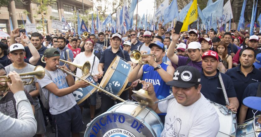 Con Muerza desgastado, se anarquiza la oposición en Comercio y arrepentidos amenazan con ventilar secretos de Cavalieri