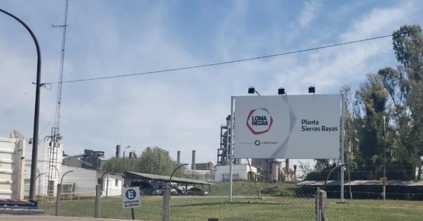 Sigue la crisis y Loma Negra cierra la primera cementera del país