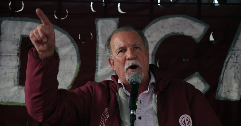 Para Plaini, con las marchas del «Sí, se puede» Macri «está actuando para ser el principal opositor después del 10 de diciembre»
