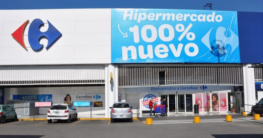 Los hipermercados ya despidieron más de 1500 empleados en lo que va del año