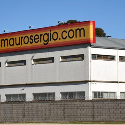 Crisis textil en Mar del Plata: emblemática fabricante de los pulóveres Mauro Sergio abre concurso preventivo y está al borde de la quiebra