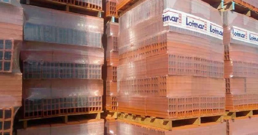 La crisis no encuentra piso y Cerámica Loimar anunció 40 suspensiones y una docena de despidos