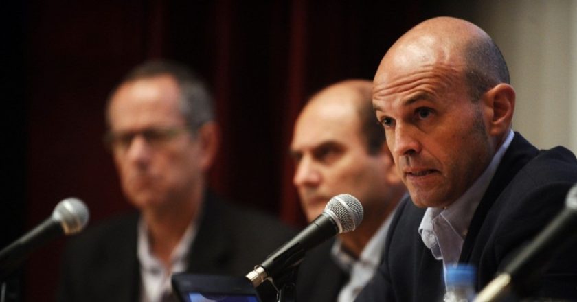El gobierno pasó 20 gerentes a planta permanente para garantizar el traspaso del Puerto y los gremios denuncian un «negocio inmobiliario»