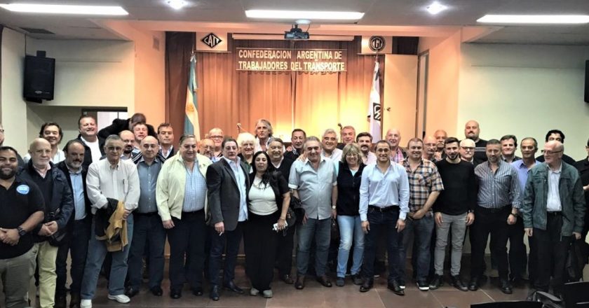 Se reunificaron los gremios de transporte y llegan potenciados al primer encuentro con Alberto Fernández
